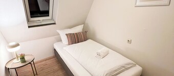 Lilly's Cottage - Ideal for construction crews of up to 3 people