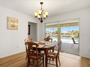 Unclassified image, 3 of 42, button - Waterfront Retreat on a Deep-Water Canal with Stunning Sunset Views (Punta Gorda)