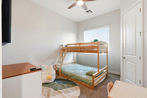 New 4BR Home | Near Spring Training | Sleeps 10*