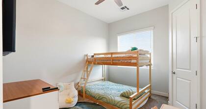 New 4BR Home | Near Spring Training | Sleeps 10*