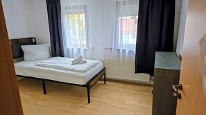 Room - Large Monteurhaus in Engelsbrand-Grunbach – Up to 14 Guests (Engelsbrand)