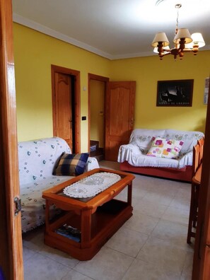Unclassified image, 2 of 30, button - Country House 'Casa Rural El Maragato' with Mountain View, Private Garden and Balcony (Navalsauz)