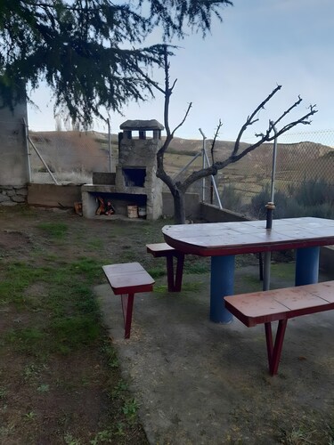 Country House 'Casa Rural El Maragato' with Mountain View, Private Garden and Balcony