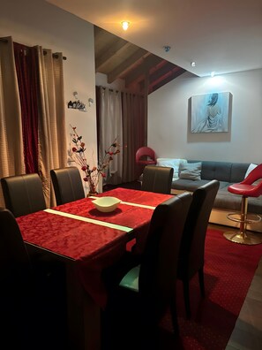 Unclassified image, 5 of 17, button - Apartment 'Bright with Big Terrace' with Mountain View, Wi-Fi and Air Conditioning (Sinigo)