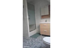 Unclassified image, 4 of 11, button