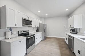Unclassified image, 4 of 17, button - Dreamy Duplex A-Spacious, Comfortable, Fully Furnished-3 bedrooms (Hartford)