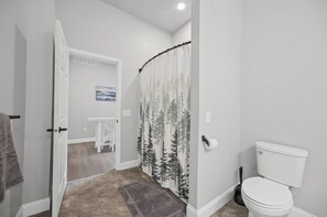 Unclassified image, 5 of 17, button - Dreamy Duplex A-Spacious, Comfortable, Fully Furnished-3 bedrooms (Hartford)