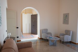 Unclassified image, 2 of 38, button - Villa 'Regina 22 - Porticello' with Private Terrace, Wi-Fi and Air Conditioning (Porticello)