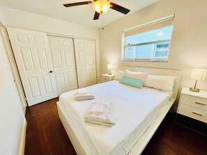 Unclassified image, 2 of 23, button - Private Tropical Oasis heated Pool, Spa & Near Beach -3Bedroom (Hollywood)