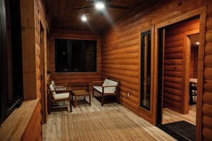 Unclassified image, 4 of 69, button - White River Cabin | Hot Tub | Fire Pit (Mountain View)