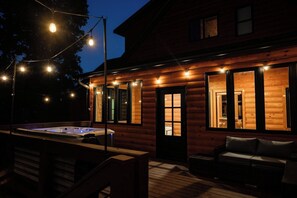 Unclassified image, 5 of 69, button - White River Cabin | Hot Tub | Fire Pit (Mountain View)