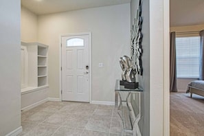 Area and facilities - 5BR Disney townhome | Pool & themed rooms (Kissimmee)