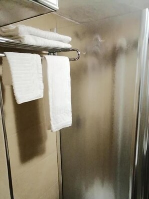 Unclassified image, 5 of 35, button - hotel de rossi (Bari)