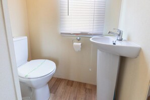 Unclassified image, 4 of 12, button - 2BR Family Caravan | On Site Facilities (Norfolk)