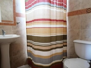 Bathroom - Hostal Apuwara (COMBARBALÁ)