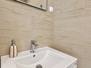 Bathroom - Iconic Acropolis View Loft - Up to 2 Guests by ΜΡS (Athina)