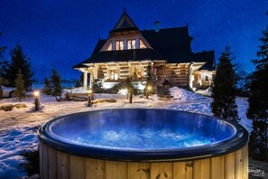 Bain à remous extérieur