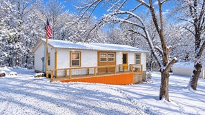 Exterior - Hard Knox Basecamp | Eastern Escape (Knoxville)