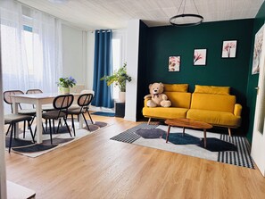 Uklassifisert bilde, 3 av 7, knapp