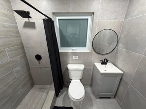 Unclassified image, 5 of 8, button - Charming 2-bedroom house in San Juan with AC (San Juan)