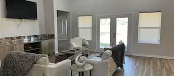  Beautiful and Spacious  3BR Home  2 Kings  Garage Conroe & The Woodlands