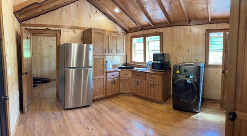 Pet-Friendly Cabin Near Wayne National Forest