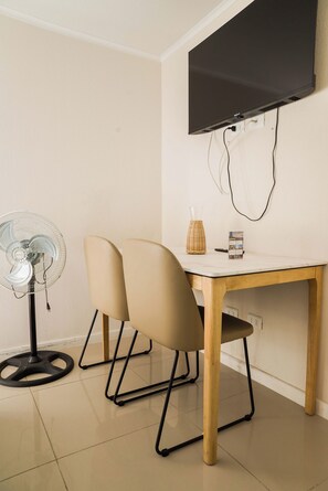 Dining - Santa Rosa Apartments by Andes (Santiago)