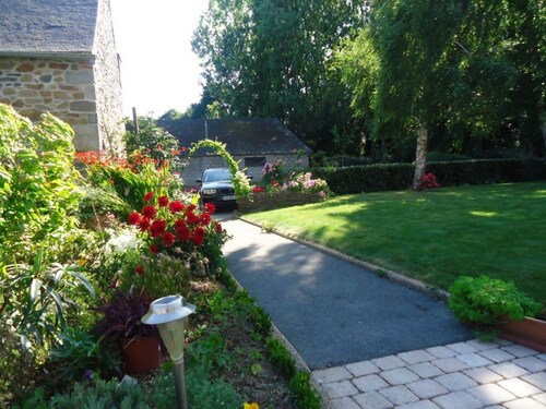 At Nathalie's - ST RENE HILLION