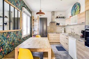 Private kitchen - Vence, French Riviera – JACUZZI & POOL – Sea & Mountains, near Nice (Vence)