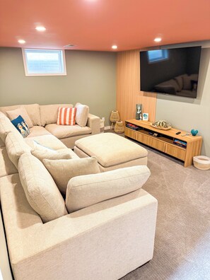 Unclassified image, 2 of 19, button - 2BR Lake Superior Stay | Hot Tub + Walk Downtown (Ashland)