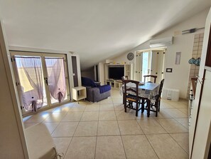 Unclassified image, 3 of 16, button - A tastefully furnished penthouse with a stunning view and all the amenities (Molise)