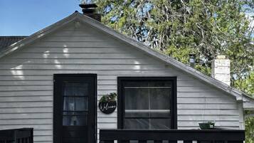 Front porch and entrance