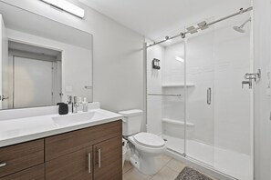 Unclassified image, 5 of 52, button - PremiumStays: Cozy, Modern, 1 bed loft - Downtown - Playhouse Square (Cleveland)