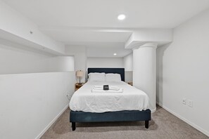 Unclassified image, 3 of 52, button - PremiumStays: Cozy, Modern, 1 bed loft - Downtown - Playhouse Square (Cleveland)