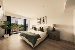 Unclassified image, 4 of 45, button - Gem Coastal - Ocean-View Luxury in the Heart of Santa Monica (Santa Monica)