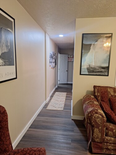 Cozy 1-bedroom apartment. Great for traveling professionals or VT & RU visitors