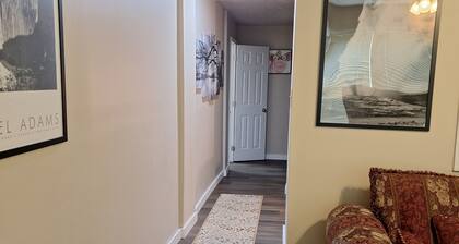 Cozy 1-bedroom apartment. Great for traveling professionals or VT & RU visitors