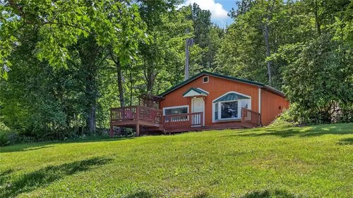 Fully Renovated, King Bed, Dog Paradise, 4-Acres