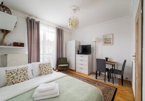 Unclassified image, 3 of 22, button - Plac Zbawiciela Chic Apartment (Warszawa)