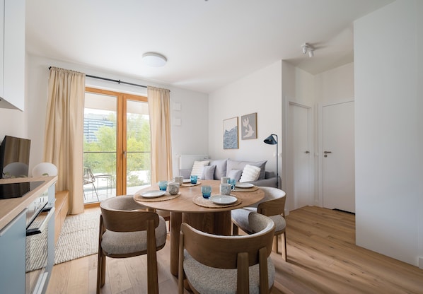 Unclassified image, 1 of 27, button - Wola Kolejowa Signature Apartment #26 (Warszawa)