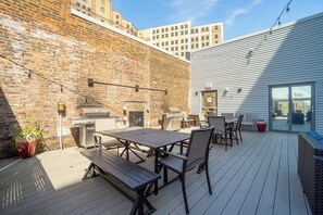 Unclassified image, 2 of 72, button - Modern Cleveland Loft • 2BR/2BA • Rooftop • Gym • Parking (Cleveland)