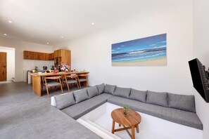 Unclassified image, 5 of 20, button - Beachside Luxury Villa 3BR Tropical C (Denpasar)