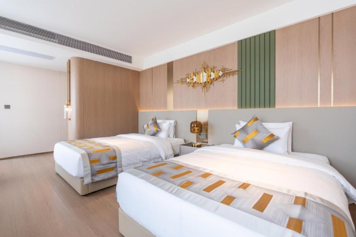 Einzelzimmer, Stadtblick | Betten mit Memory-Foam-Matratzen, kostenlose Minibar, Schreibtisch