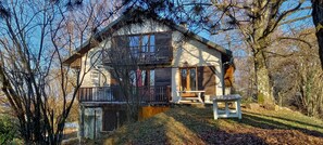 Exterior - Apartment located between Lac du Bourget (9 km) and Mont Revard (13 km). (TREVIGNIN)