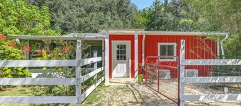 6 Mi to Spanish Springs! Private Unit w/ Projector