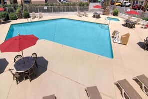 Pool - 2 Full Beds | Micfridge (Scottsdale)