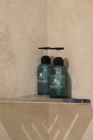 Bathroom amenities