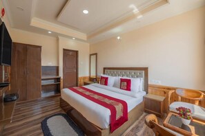 Room - Hotel Charming Hills  (Shimla)