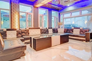 Khu tiếp khách ở sảnh