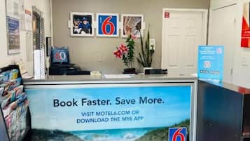 Entrance / Reception